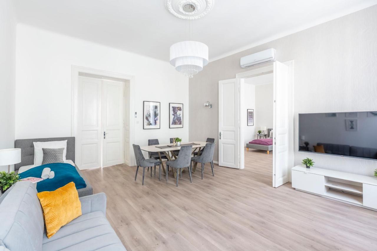 Exclusive Downtown Apartment In The Heart Of Budapest Extérieur photo