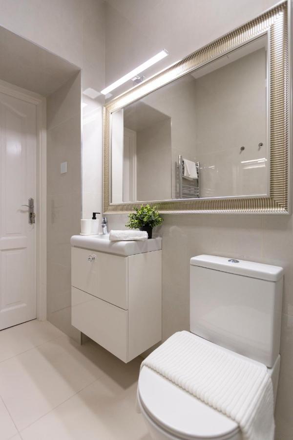 Exclusive Downtown Apartment In The Heart Of Budapest Extérieur photo